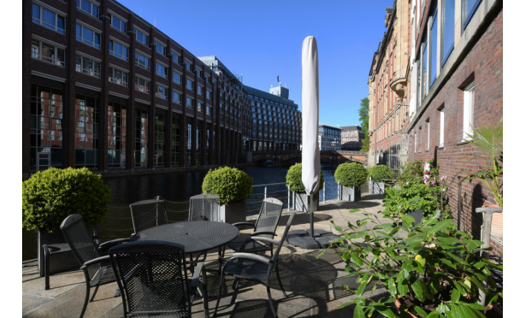 Arbeitsplatz Ludwig-Erhard-Straße Hamburg Altstadt
