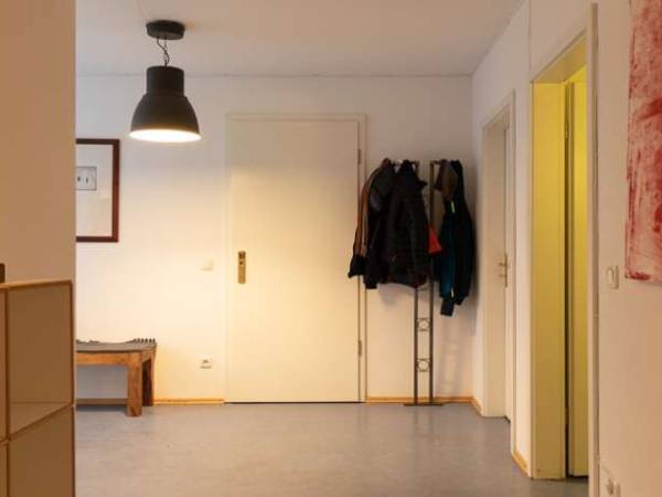 Schreibtischplatz in München (Sendling) – Helle Bürogemeinschaft im grünen Hinterhof in München-Sendling — Bild 7