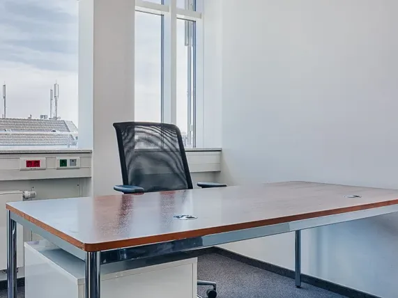 Abschließbares Büro in Hamburg (Lokstedt) – Helle Büroräume in hochwertiger Bürogemeinschaft in Hamburg-Lokstedt — Bild 2