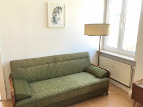 Büroraum und Arbeitsplätze in einem schönen Altbaubüro