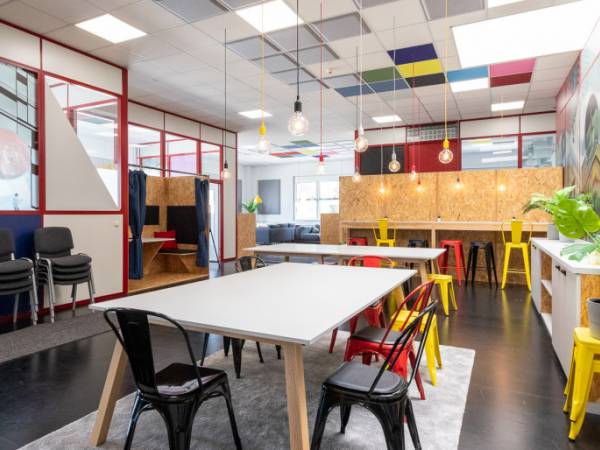 Moderner Coworking Space & flexible Büros in Frankfurt-West — Bild 1