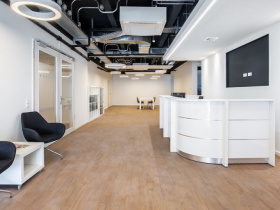 Stylishes, neu ausgebautes Büro nahe Harras