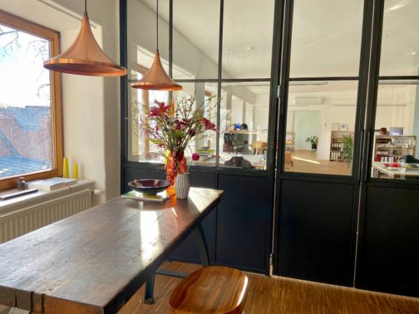 Heller Arbeitsplatz mit Dachterrasse am Naschmarkt — Bild 2