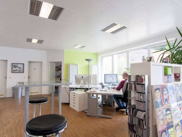 Heller Coworking-Arbeitsplatz in Bürogemeinschaft in Düsseldorf-Bilk — Bild 5