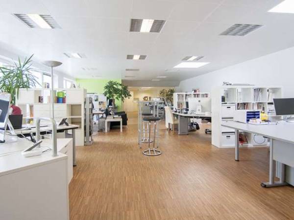 Heller Coworking-Arbeitsplatz in Bürogemeinschaft in Düsseldorf-Bilk — Bild 7