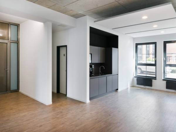 Kreative Bürogemeinschaft im modernen Loft in Hamburg-Altona-Nord — Bild 6