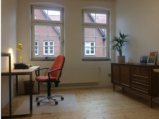 Abschließbares Büro in Hitzacker (Elbe) (Unterlüß) – Wunderschöne Arbeitsplätze im sanierten Altbau in Hitzacker (Elbe) — Bild 1