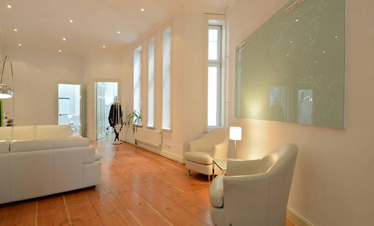 Freie Büroflächen in schönem Altbau direkt an der Alster