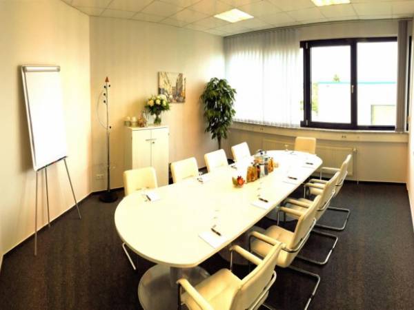 Coworking & Büroräume im Business Center in Hamburg-Fuhlsbüttel — Bild 4