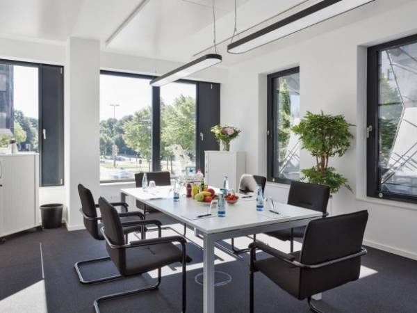 Professioneller Coworking Space & flexible Büros in Hamburg-Neustadt — Bild 6