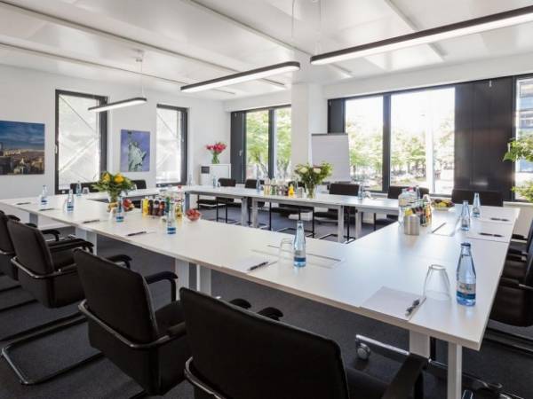 Professioneller Coworking Space & flexible Büros in Hamburg-Neustadt — Bild 7