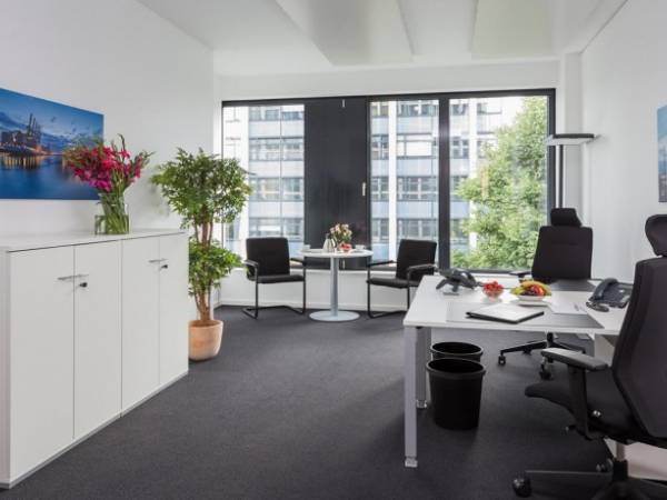 Professioneller Coworking Space & flexible Büros in Hamburg-Neustadt — Bild 3