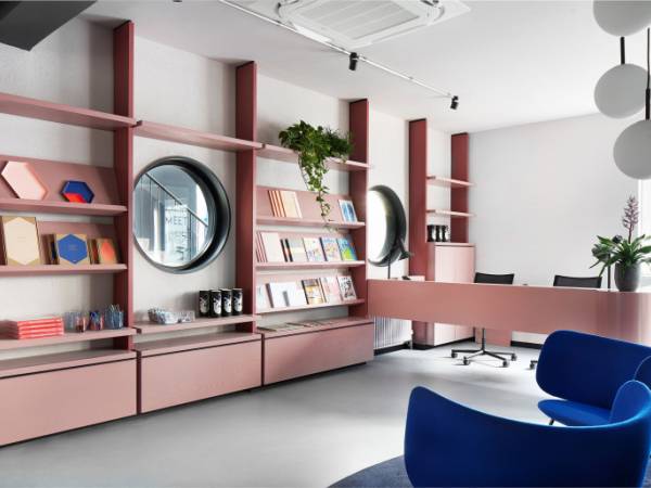 Ausgezeichneter Coworking Space in historischem Gebäude in — Bild 3