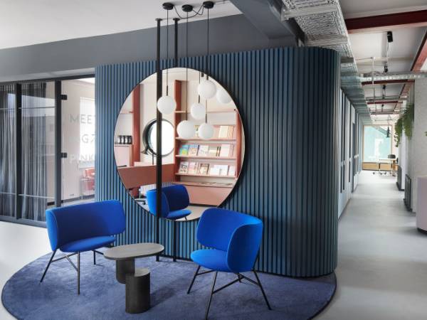 Ausgezeichneter Coworking Space in historischem Gebäude in — Bild 1