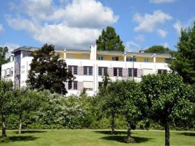 Schöne Räume und Arbeitsplätze am Schlosspark
