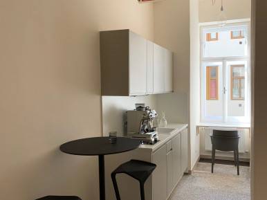 Coworking-Plätze in neu saniertem Altbau — Bild 7