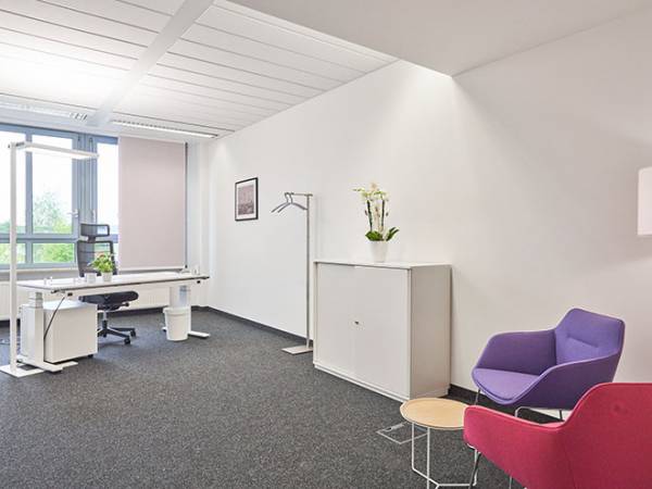 Möblierte moderne Büros und Coworking mit erstklassigen Services — Bild 3