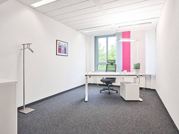 Möblierte moderne Büros und Coworking mit erstklassigen Services — Bild 2