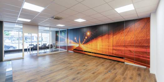 Freie Atelier- Bürofläche mit moderner Atmosphäre