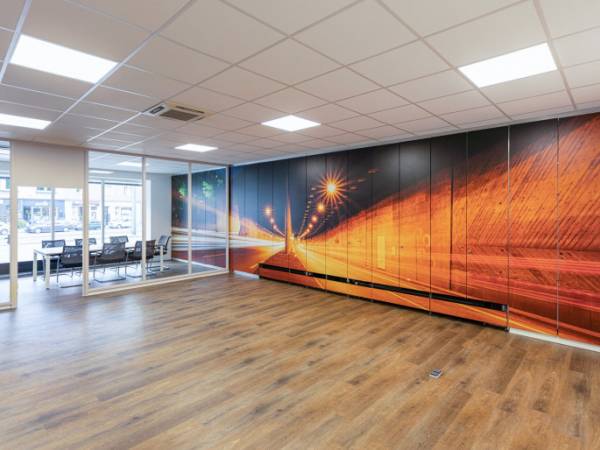 Moderne Bürogemeinschaft mit Tageslicht in Düsseldorf-Heerdt — Bild 2
