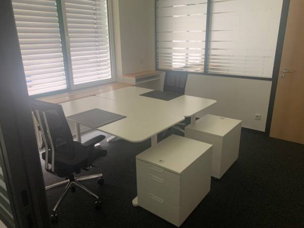 Modernes Multi-Flex Büro in hochwertiger Bürogemeinschaft in — Bild 1