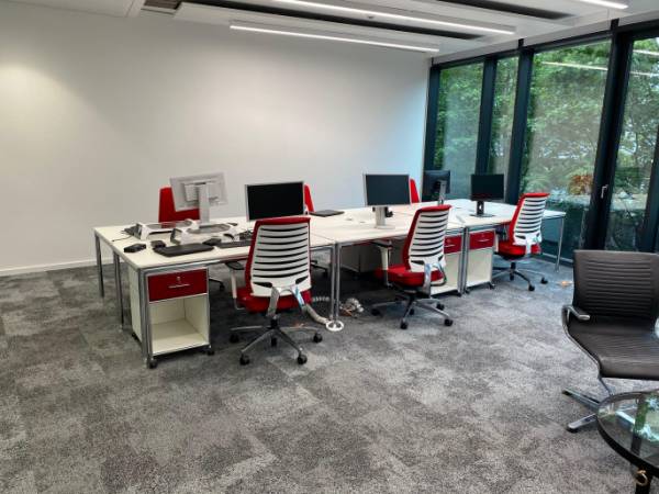 Nagelneues & modernes Büro in Bürogemeinschaft in Schwabing-West — Bild 1