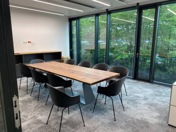 Nagelneues & modernes Büro in Bürogemeinschaft in Schwabing-West — Bild 3
