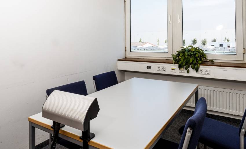 Frisch sanierte Büroräume in Schwieberdingen-Schönbühlhof