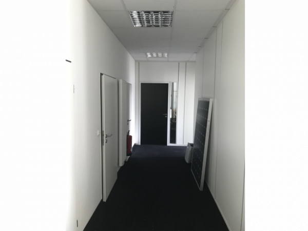 Helles teilmöbliertes Büro in Bürogemeinschaft in Hürth-Efferen — Bild 2
