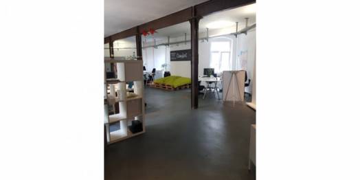 Büroplätze in Coworking-Büro/Loft mit Industrie Charakter!