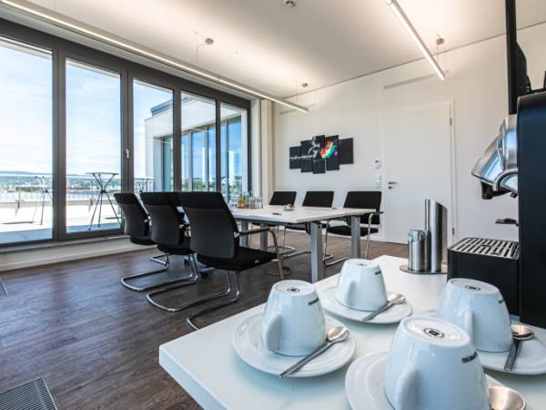 Lichtdurchfluteter Coworking Space & moderne Büros in Wiesbaden-Südost — Bild 7