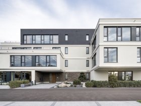 Ihr neuer Firmensitz - fast München, aber steuerlich günstiger