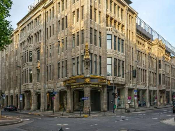 Exklusives 5-Sterne-Business Center in Düsseldorf-Stadtmitte — Bild 1