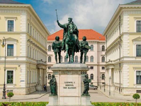 Repräsentative Büros & Coworking im Prachtpalais in — Bild 1