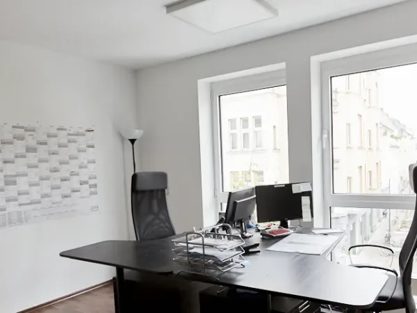 Abschließbares Büro in Köln (Ehrenfeld) – Geräumige Bürogemeinschaft in ruhiger Lage in Köln-Ehrenfeld — Bild 4