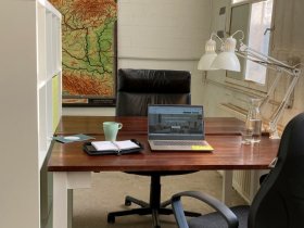 entspannter Coworking Space mit Übernachtungsmöglichkeit