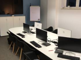 Open Space Büro sucht Gesellschaft.