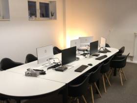 Open Space Büro sucht Gesellschaft.