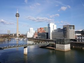 Schöne Büroräume direkt im Medienhafen im CoworkingSpace