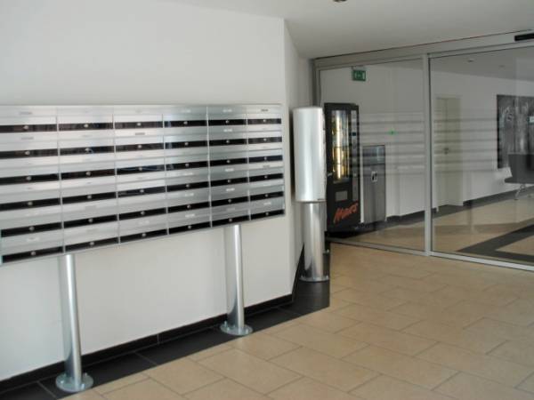 Helle, renovierte Büroräume mit Skylineblick in Steinbach (Taunus) — Bild 7