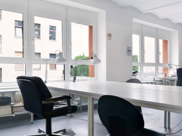 Schreibtischplatz in Berlin (Kreuzberg) – Helles Coworking und Bürogemeinschaft in Berlin-Kreuzberg — Bild 3