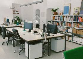 Schreibtischplatz