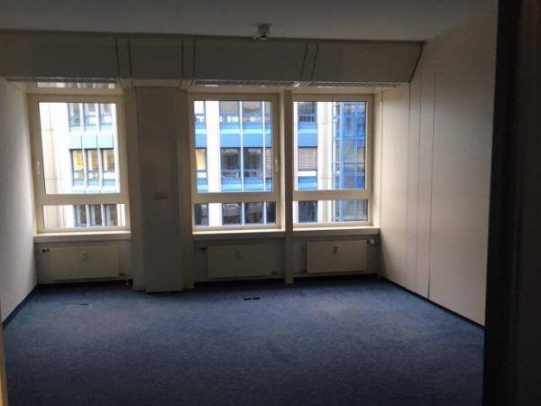 Bürogemeinschaft mit viel Platz für Büros und Schulungen in Eschborn — Bild 7