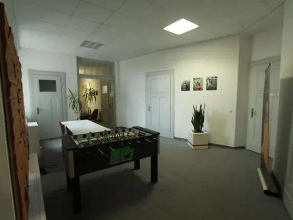 Abschließbares Büro in Plauen – Ruhiges Büro in moderner Bürogemeinschaft in Plauen-Zentrum — Bild 2