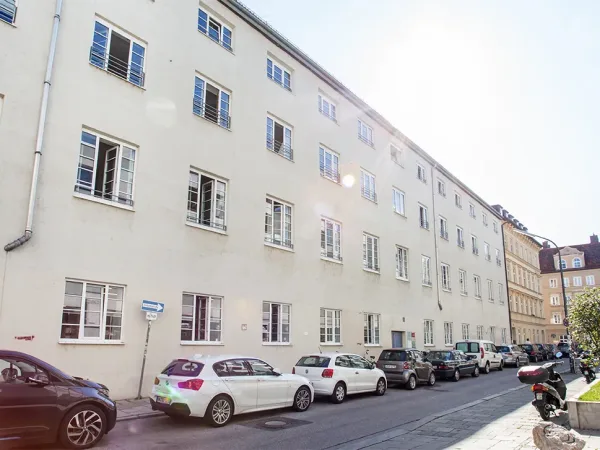 Schreibtischplatz in München (Ludwigsvorstadt-Isarvorstadt) – Inspirierendes Loft-Coworking & Büros in München-Glockenbachviertel — Bild 8