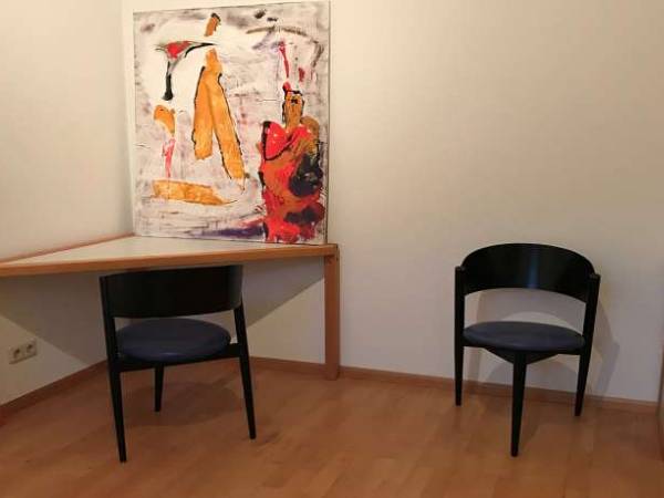 Repräsentative Bürogemeinschaft in Buchenbachs Beletage — Bild 2