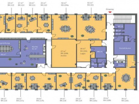 Moderne Büroräume und Arbeitsplätze im Hallenkomplex