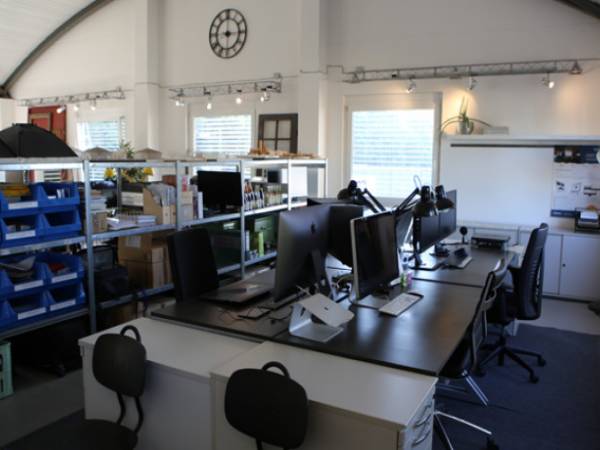 Kreativer Coworking Space im stilvollen Loft in Köln-Godorf — Bild 4