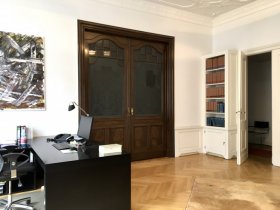Heller und geräumiger Büroraum in unmittelbarer Nähe zum Kudamm