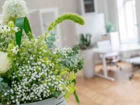 Stilvolle und lichtdurchflutete Arbeitsplätze in renoviertem Altbau